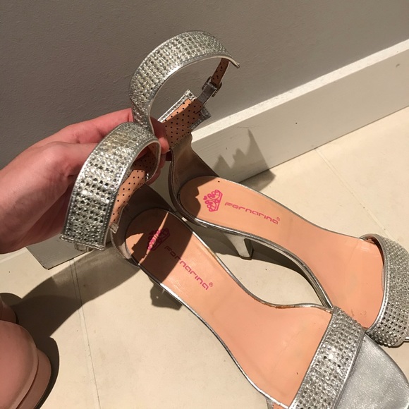 Silver sparkly sandals💖 - Picture 3 of 6